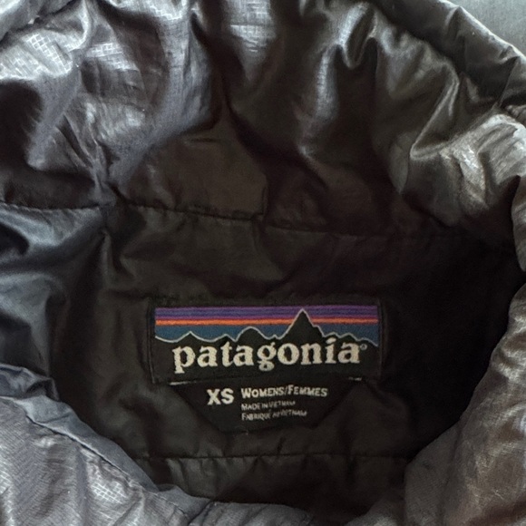Patagonia Quilted Jacket in Black - Picture 2 of 6